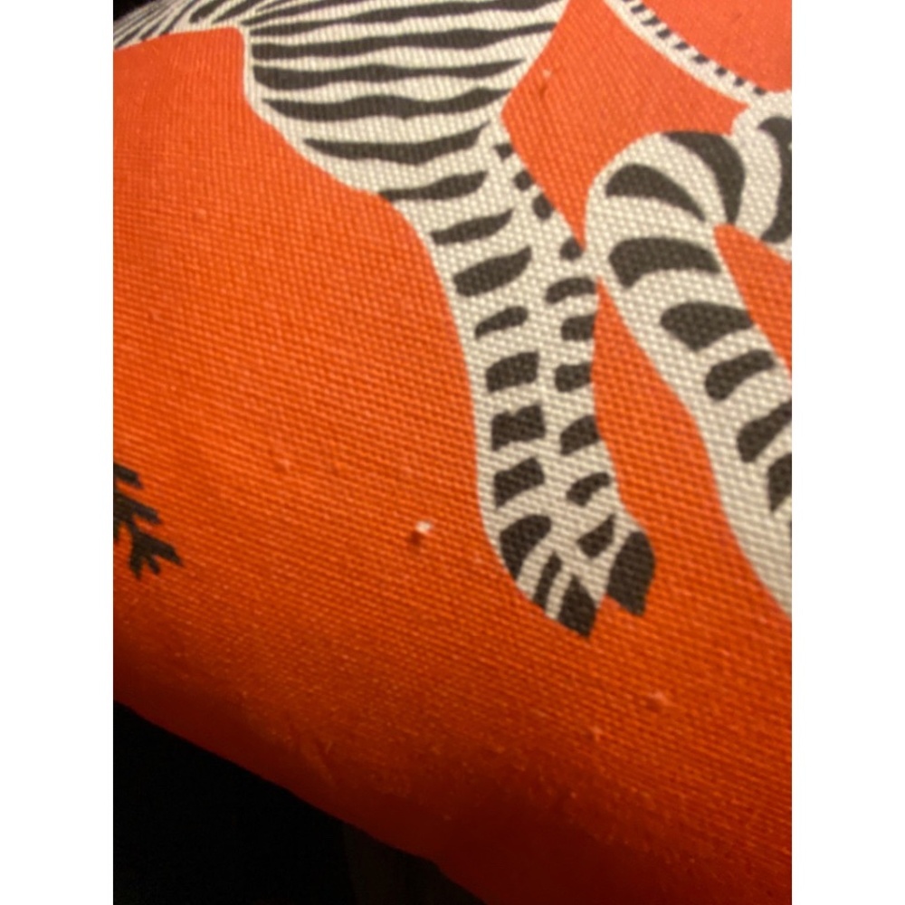 BRAND NEW Throw Pillow Coral Zebra by Scalamandré 18"x18" - Picture 8 of 10